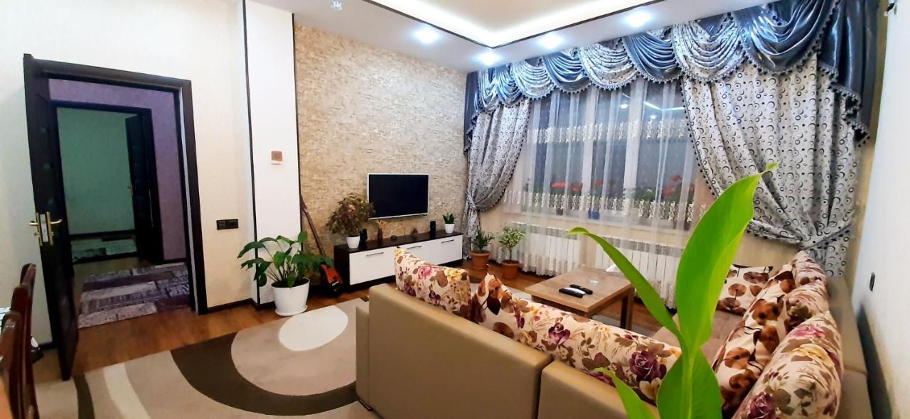Dom Semya Deluxe Gusar Qusar Exteriör bild